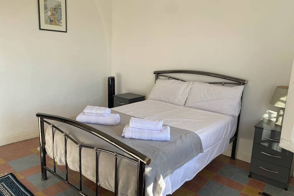 Foto 4 von 30: Large house with private swimming pool, enclosed grounds that will enchant your vacations.