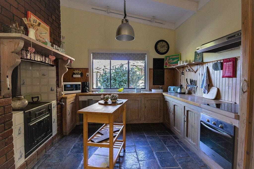Bickley Valley Cottage 1