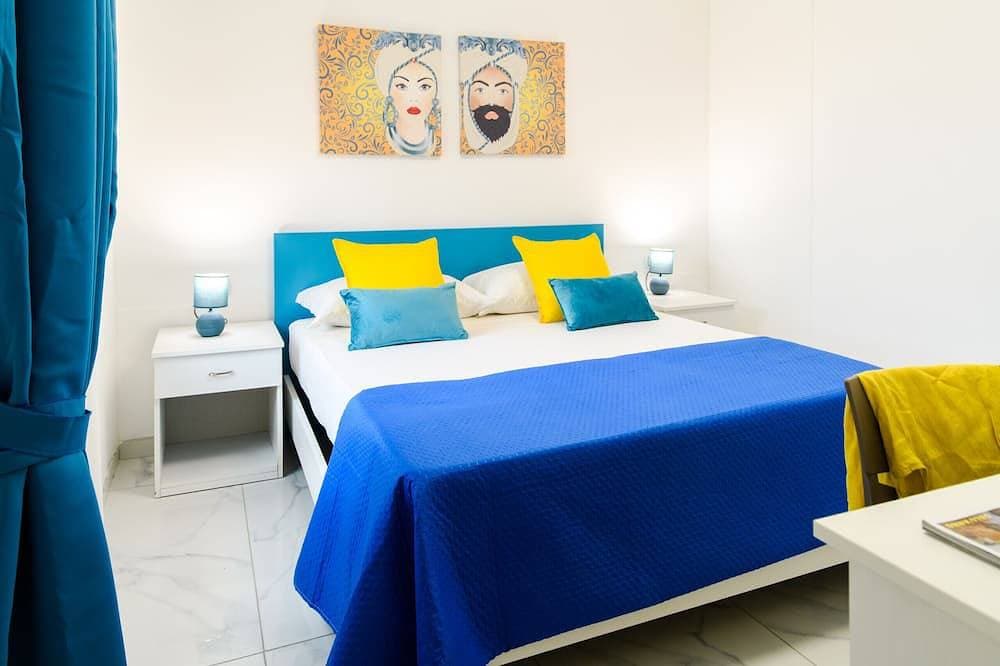 Lily Suite 1