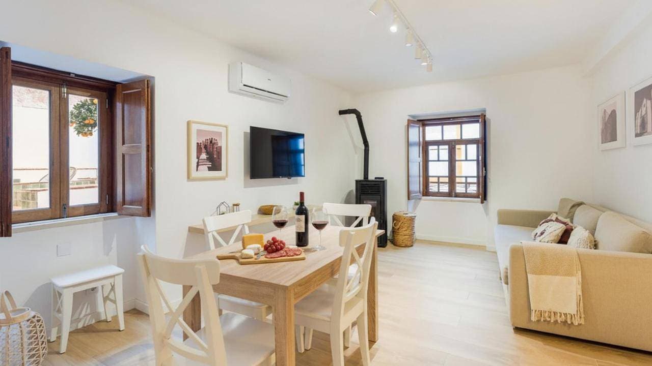 Foto 4 von 36: Three-Bedroom Apartment with Private Pool