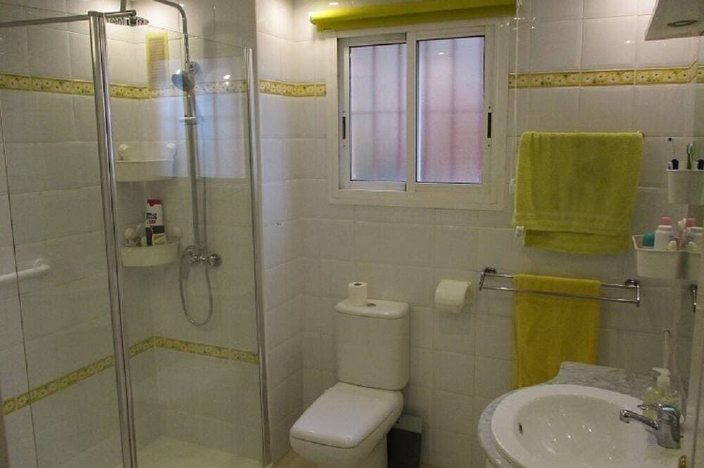 Foto 5 von 30: Marbella 2 Bed 2 Bath Luxury Apartment near Cabopino