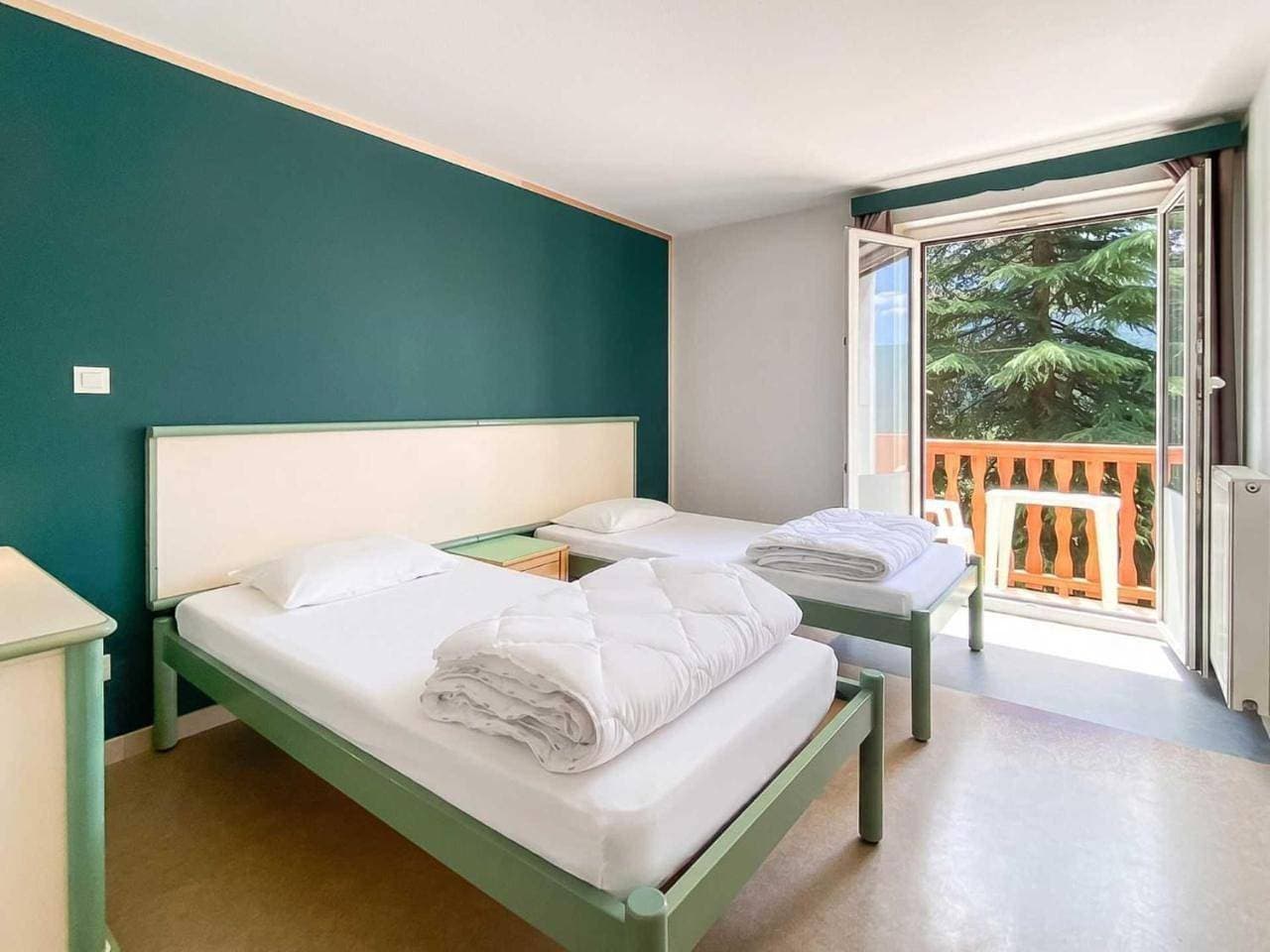Foto 7 von 10: Twin Room with Ensuite Bathroom