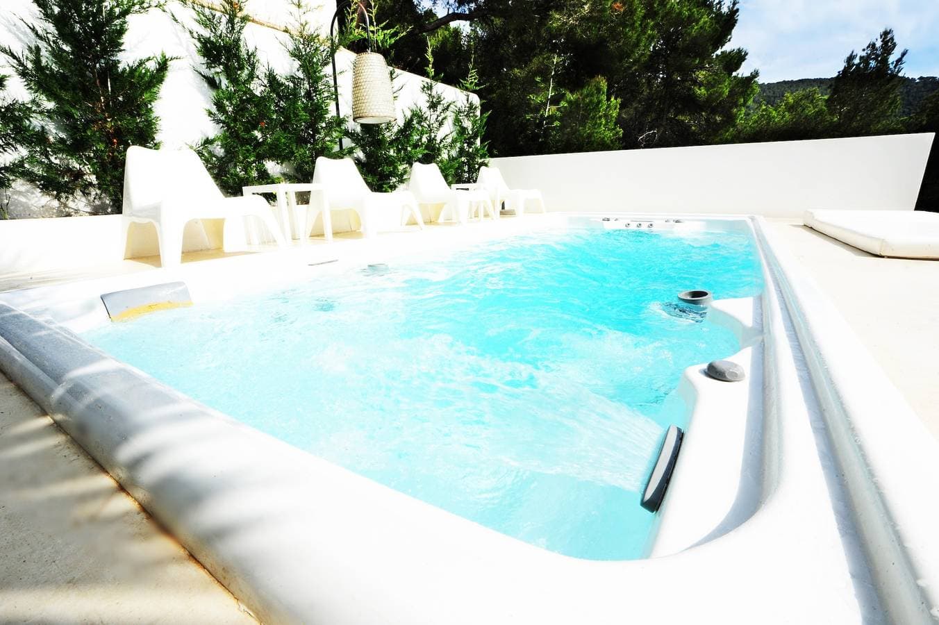Foto 7 von 57: Fantastische Luxusvilla nahe dem Strand mit Pool, Whirlpool