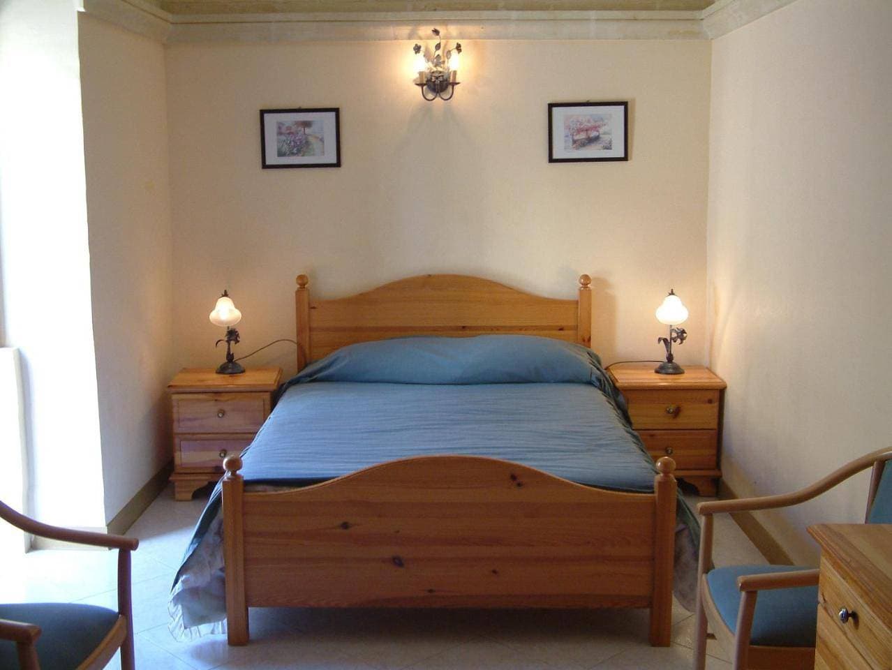 Foto 9 von 19: Economy Double Room