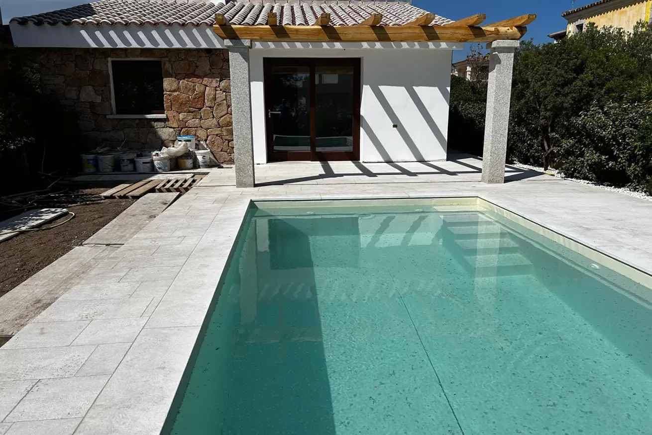 Foto 2 von 20: Villa mit Aussenpool und Klimaanlage