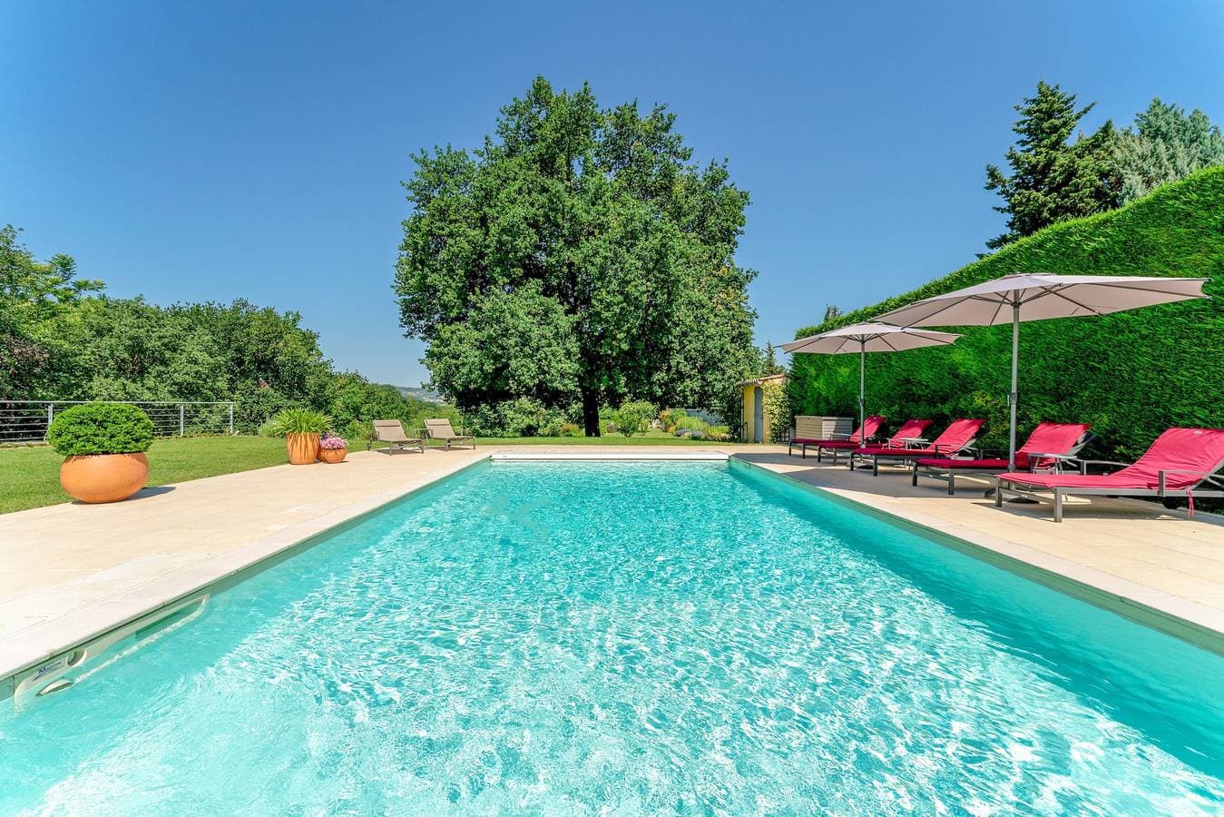 Foto 3 von 30: Ferienhaus 'Maison Les Hirondelles' mit Gemeinschaftspool, WLAN und Klimaanlage