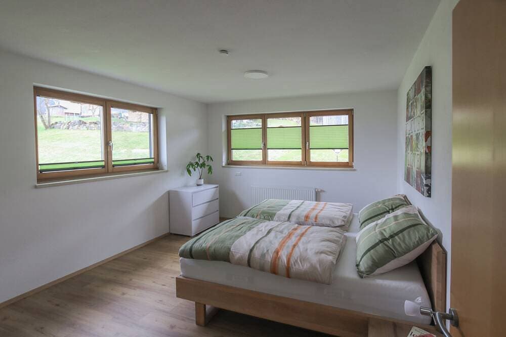 Foto 4 von 30: Die Ferienwohnung \"Drei-Länder-Eck\" im schönen Bregenzer Wald mit 2 Schlafzimmer