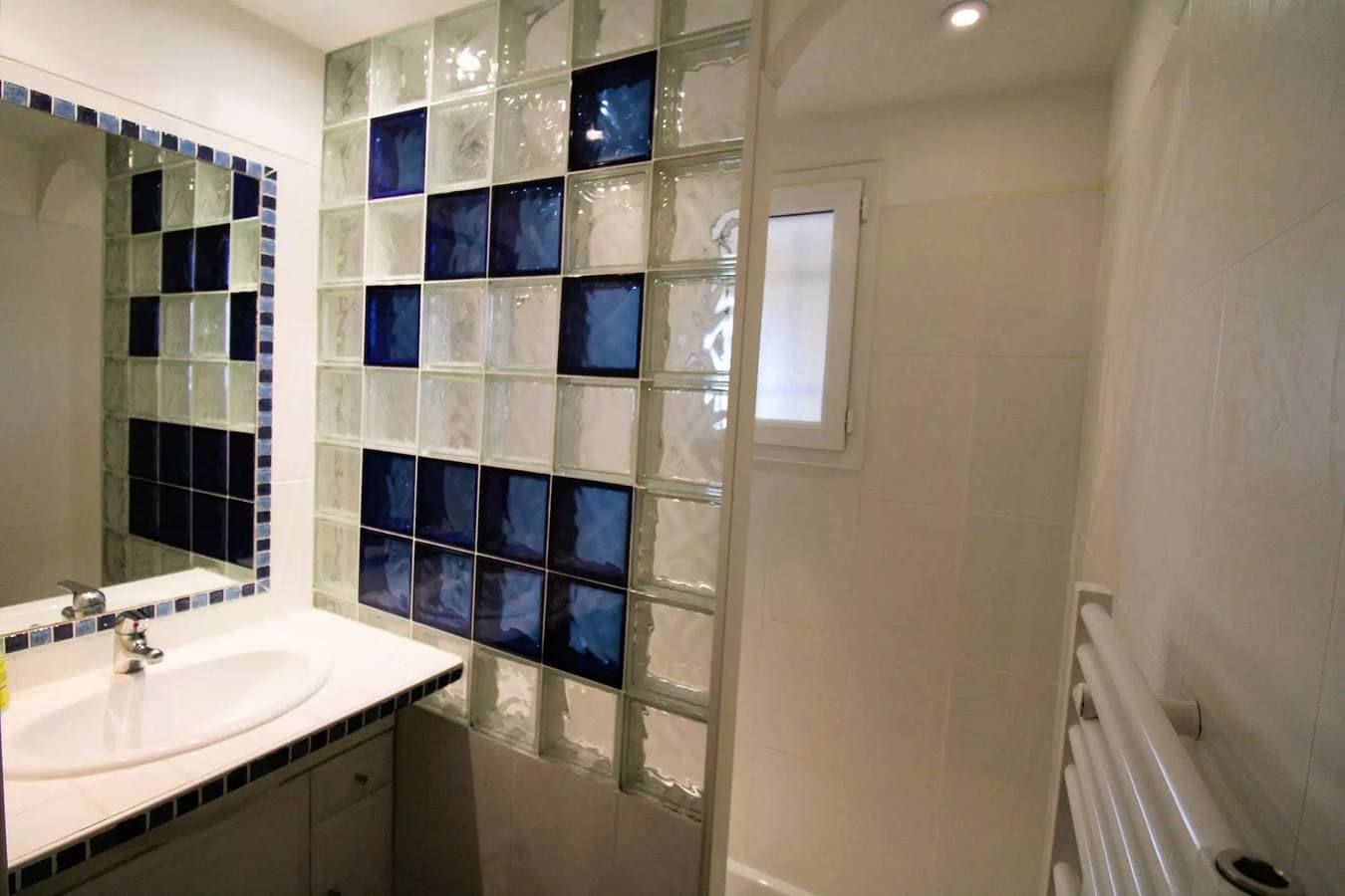 Foto 12 von 22: Wohnung für 4 Personen mit Pool und Meerblick Gassin