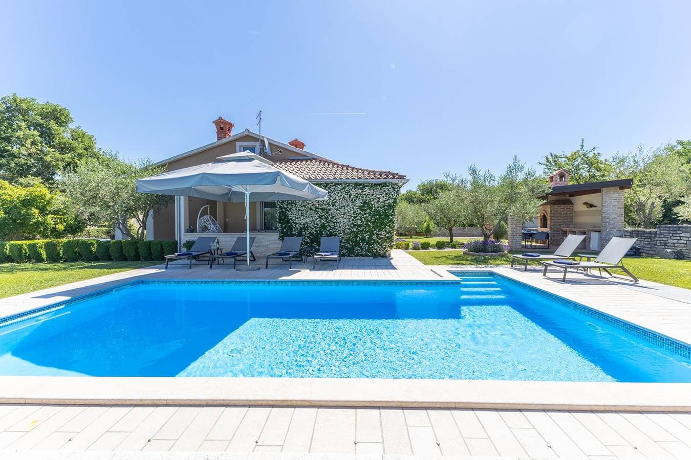 Foto 4 von 45: Villa Ruza Selina