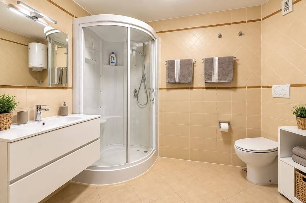Foto 6 von 23: La Loggia sul Mare, a beachfront apartment just a few steps from the beaches.