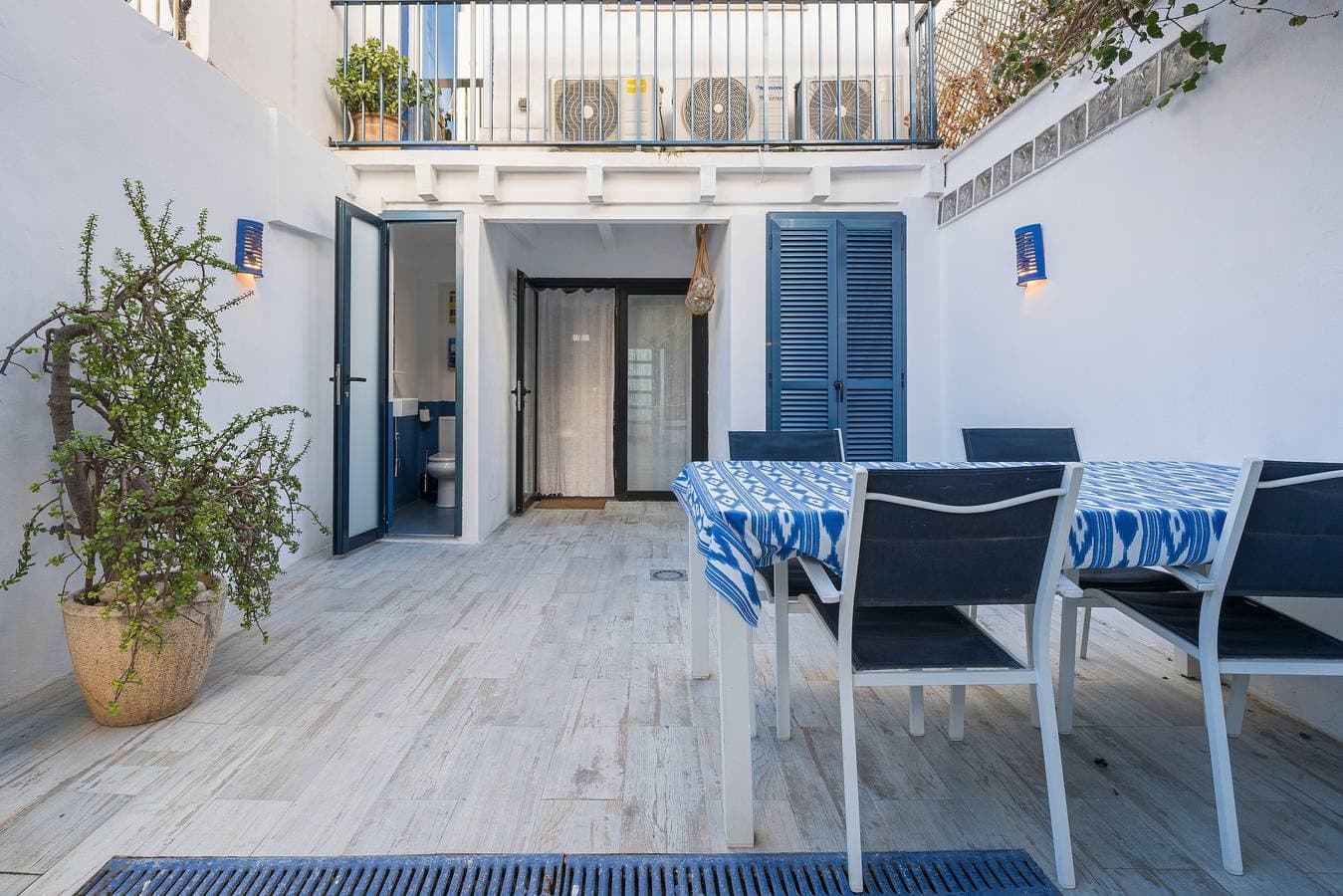 Foto 7 von 44: Ferienhaus 'Bluehouseportixol' mit privatem Patio, fahrradfreundlich, Marina & Strand/Bucht Palma