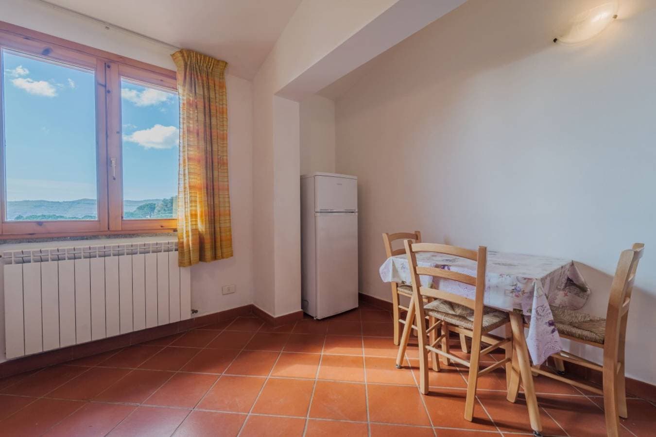 Foto 13 von 19: Ferienwohnung für 4 Personen mit Terrasse