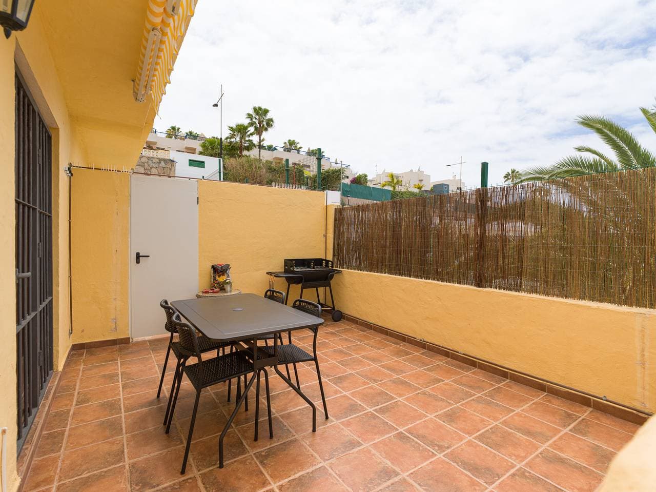 Foto 11 von 37: Private Solarium Home -  Terrace & Beach Views