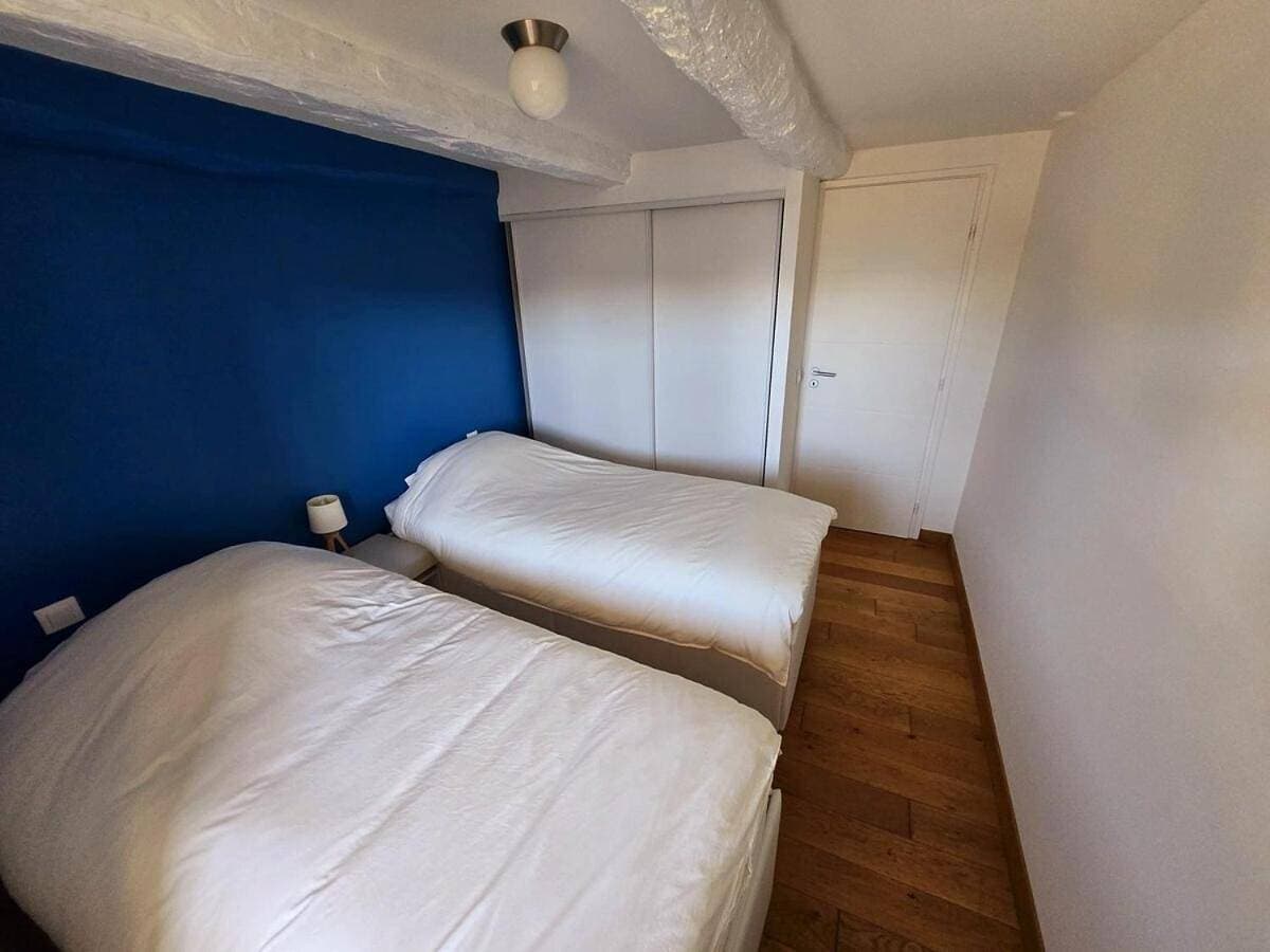 Foto 6 von 40: Three-Bedroom Apartment