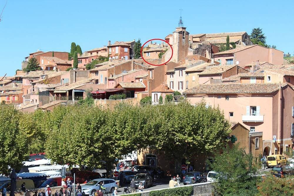 Schöne 250 Jahre alte Dorfhaus in der Mitte des Roussillon mit herrlichem Blick 1