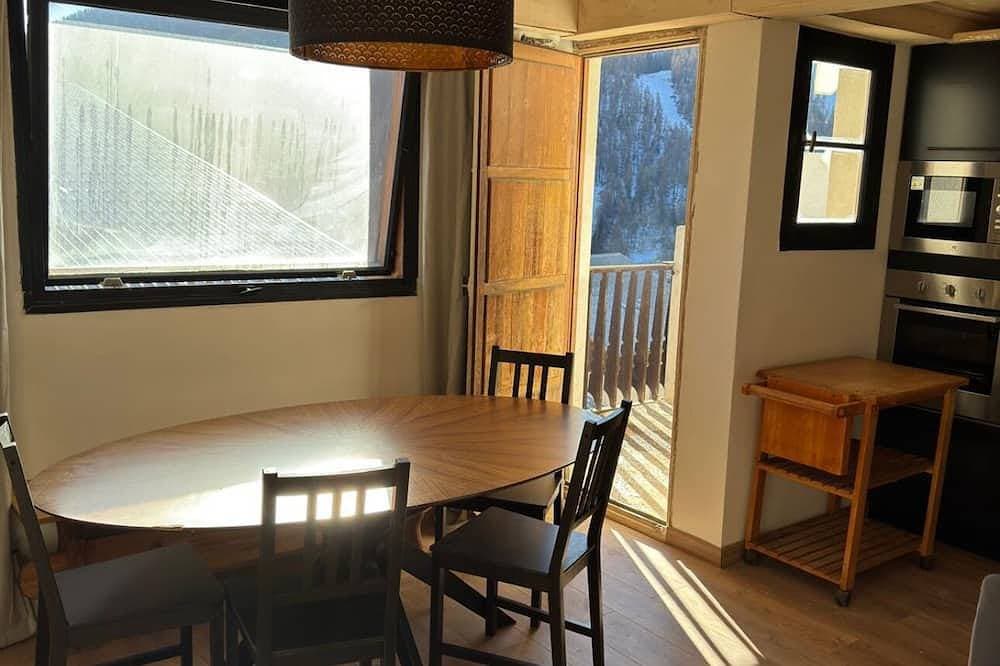 Foto 11 von 15: Luxurious 4-room chalet-style apartment. Cœur station d'Auron, 10 pers.