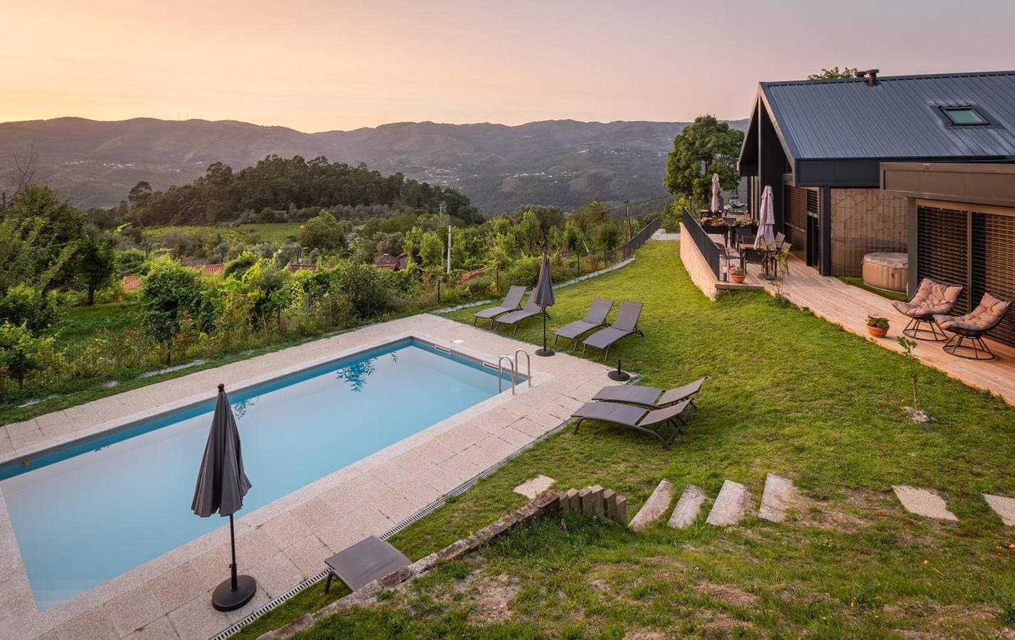 Foto 4 von 32: Chalet 'Casas Dos Jarros' mit Bergblick und privatem Jacuzzi