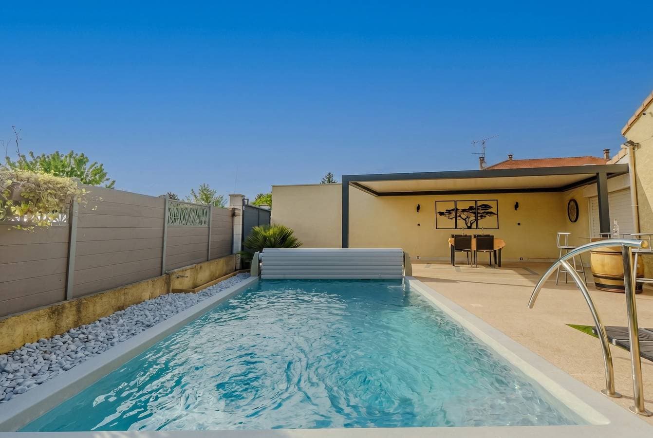 Gîte Avec Spa Privatif Et Piscine 1