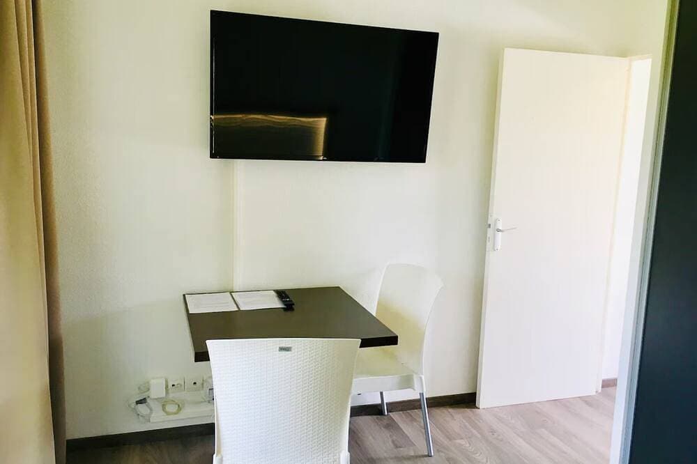 Foto 10 von 21: Elegant studio with balcony 5 min from Honfleur parking and swimming pool