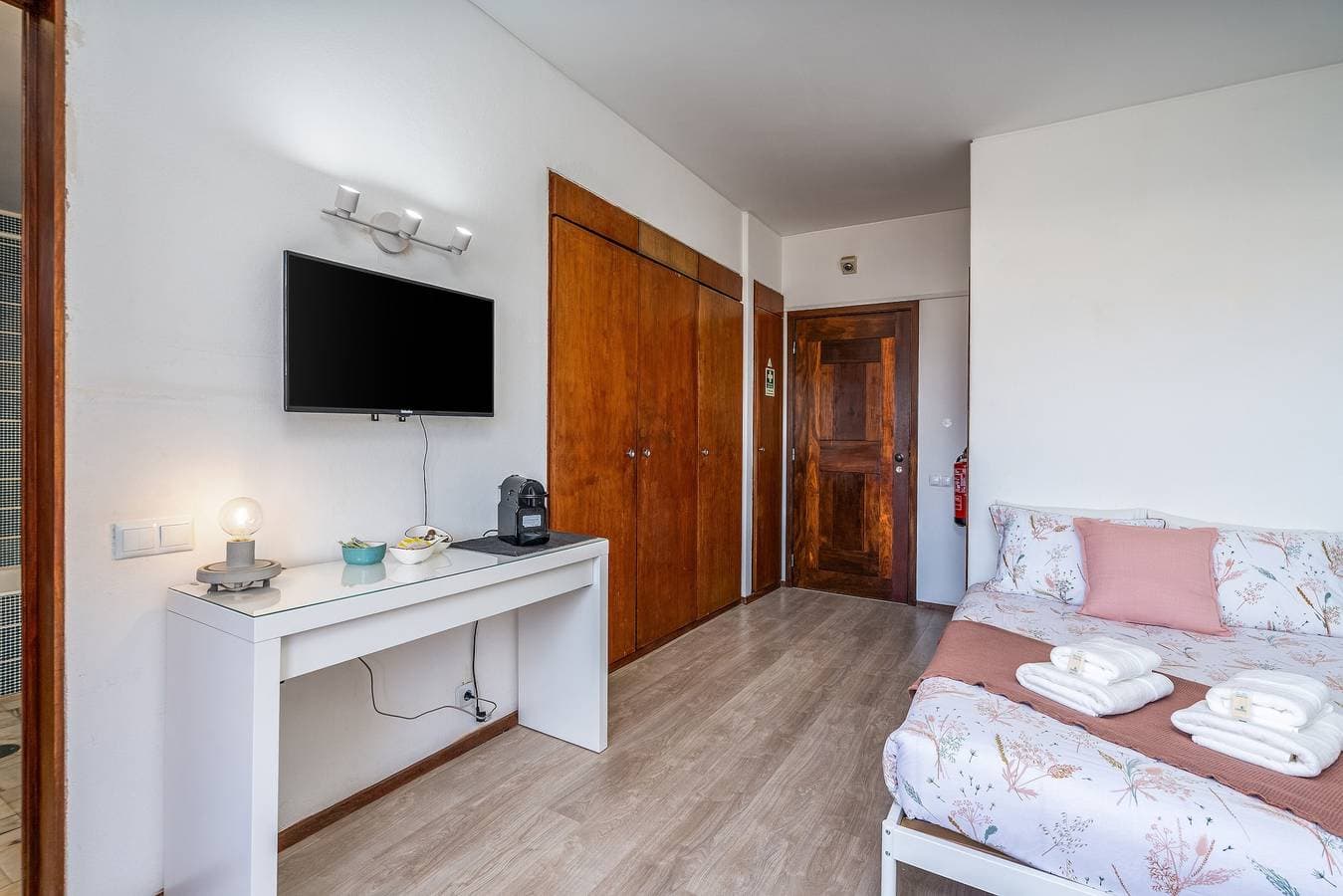 Foto 7 von 27: Ferienwohnung 'Gaivotas House' mit Balkon und WLAN-Zugang
