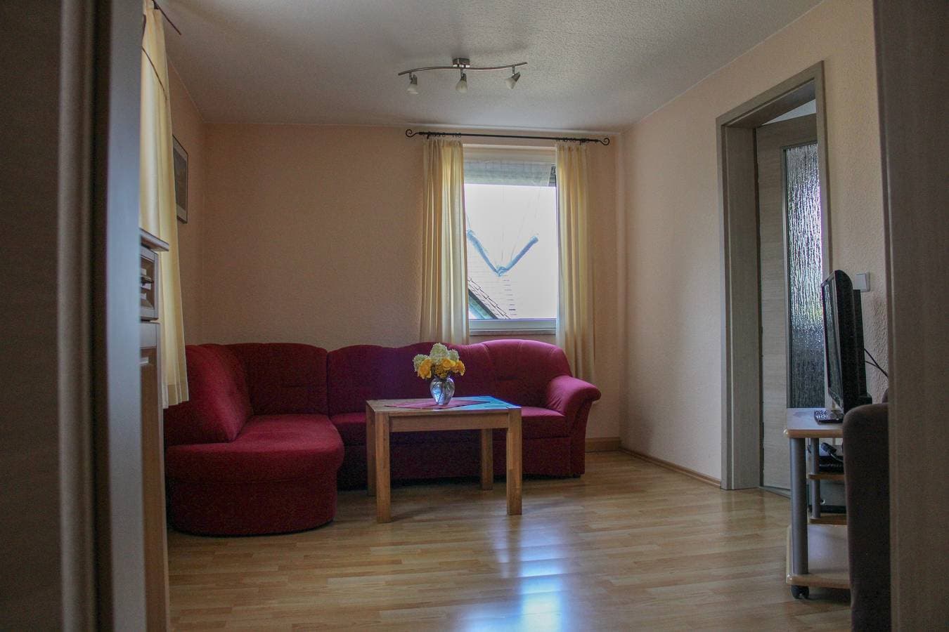 Foto 4 von 14: Apartment 'Haus Am Wald' mit Gemeinschaftsgarten und WLAN