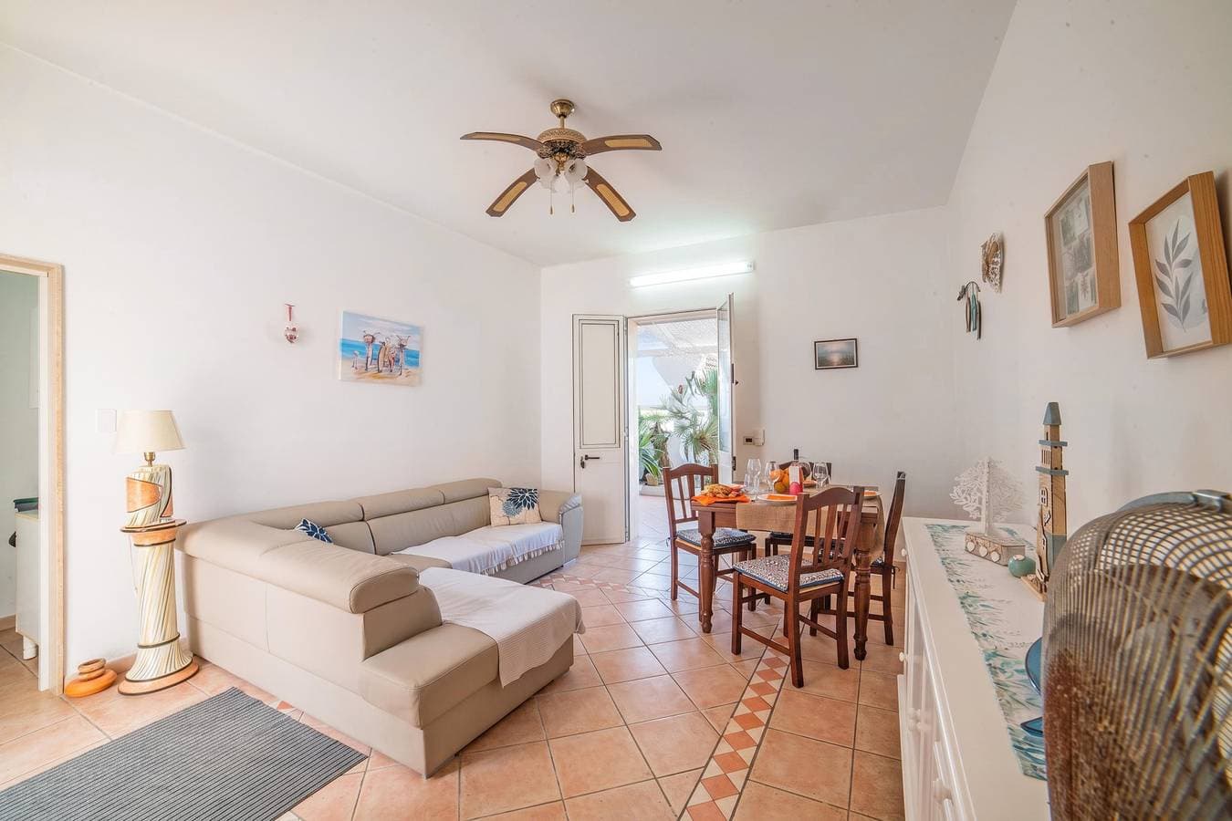 Foto 4 von 19: Rusciu Te Lu Mare Apartment with Terrace & Garden