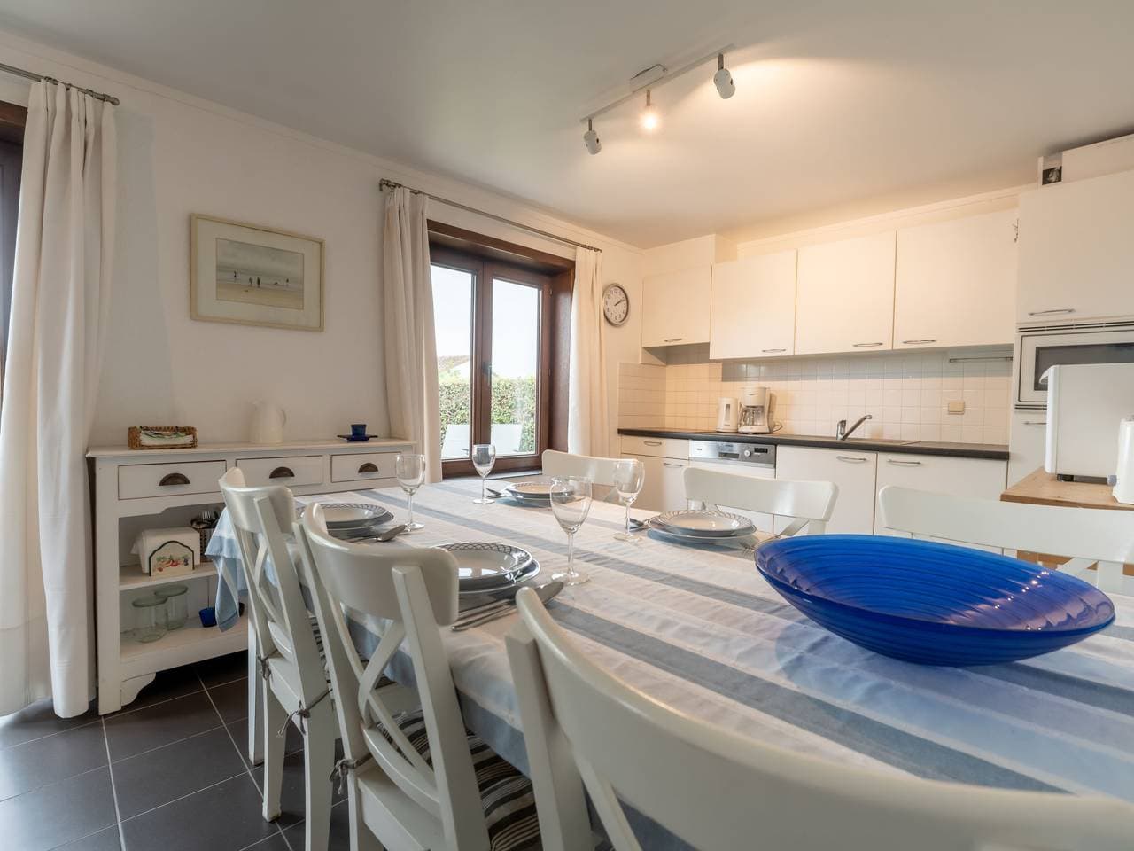 Foto 8 von 19: Ingrid with parking