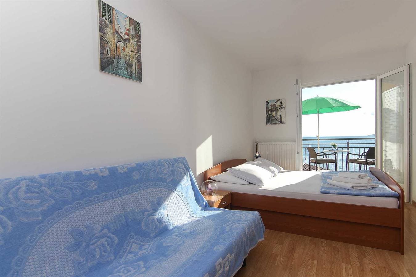Foto 4 von 15: Villa Alex Ferienwohnung mit 1 Schlafzimmer (Luka)