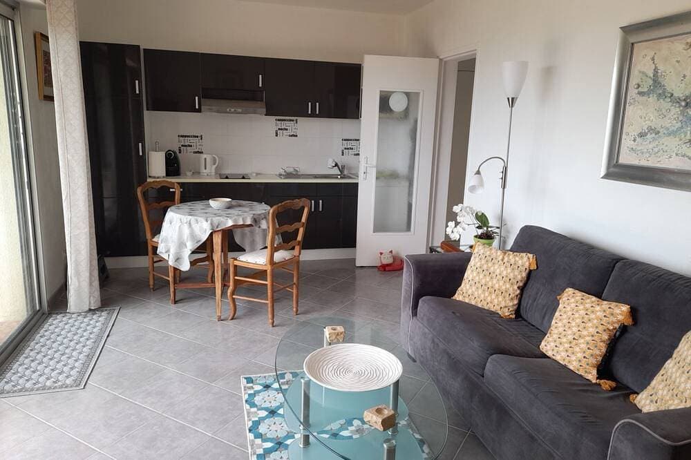 Foto 8 von 12: A 36 sq. m self contained apartment with a magnificent view to the Mediterranean