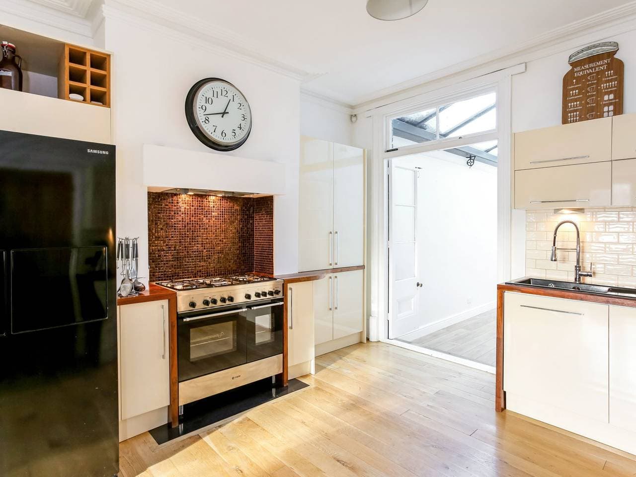 Foto 10 von 31: Ferienhaus für 10 Personen mit Garten