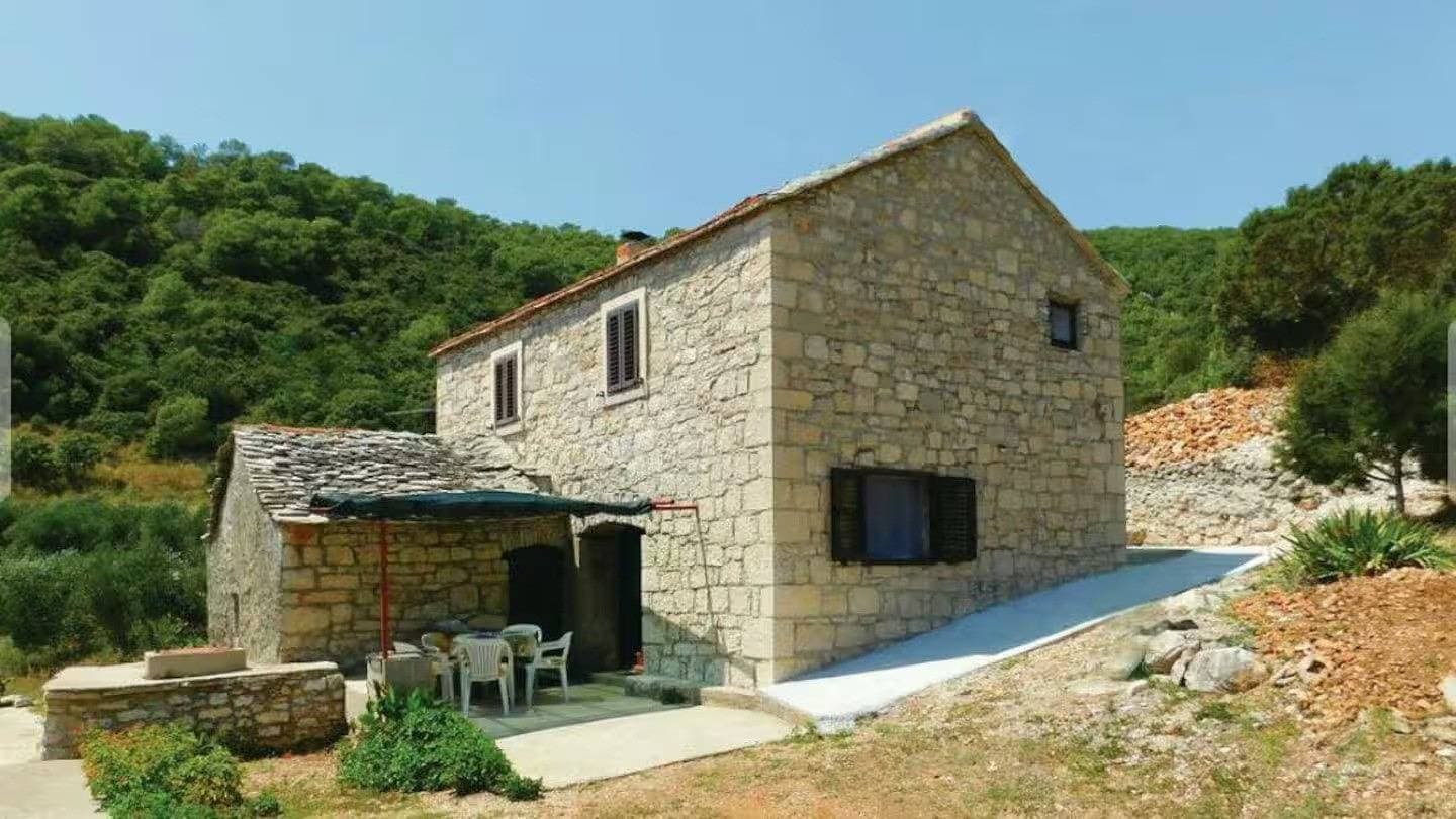 Foto 3 von 22: 3-Zimmer-Haus am Strand Bucht Srhov Dolac, Hvar