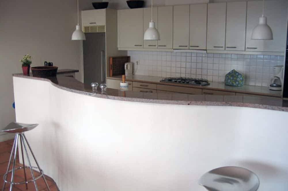 Foto 9 von 27: Wohnvilla mit großem Swimmingpool in Antheor, Südfrankreich
