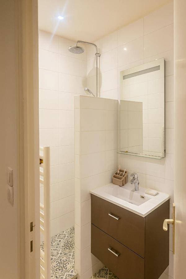 Foto 4 von 5: Double Room with Shared Bathroom