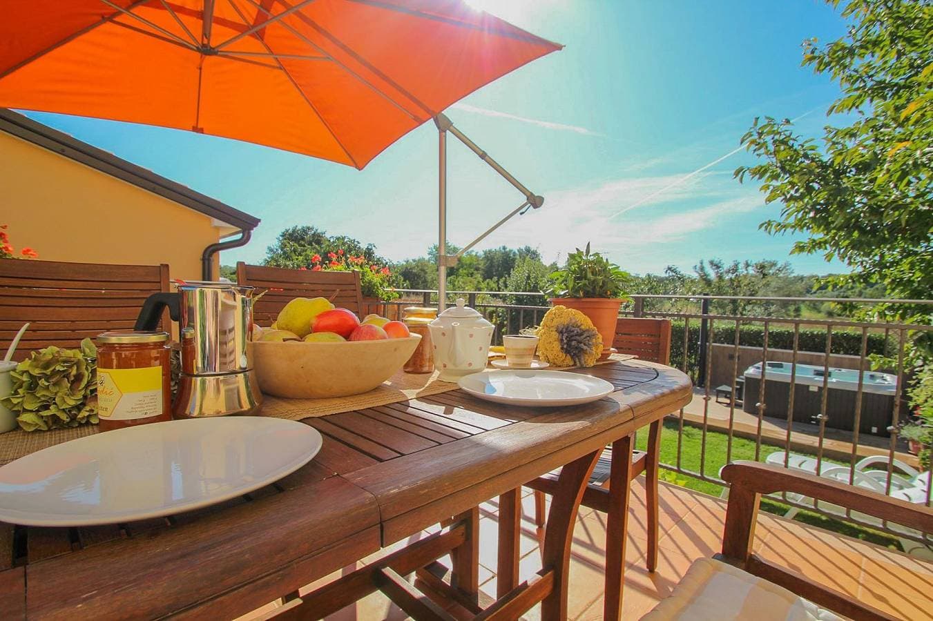 Foto 5 von 37: Cozy Ferienhaus mit Jacuzzi, Garten, Aussendusche, Grill