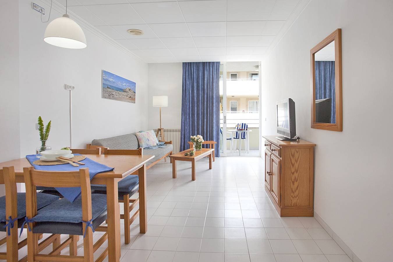 Foto 2 von 12: Ferienwohnung 'Estándar' mit Balkon, Wi-Fi und Klimaanlage
