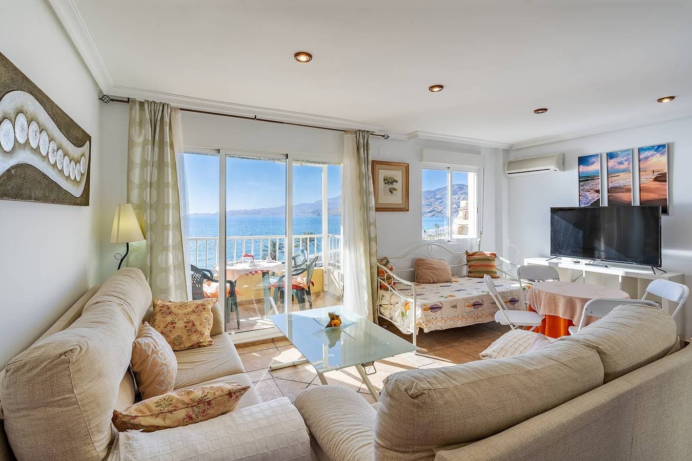 Foto 6 von 35: Ferienwohnung 'Bonito Apartamento Frente Al Mar' mit Meerblick, WLAN und Klimaanlage