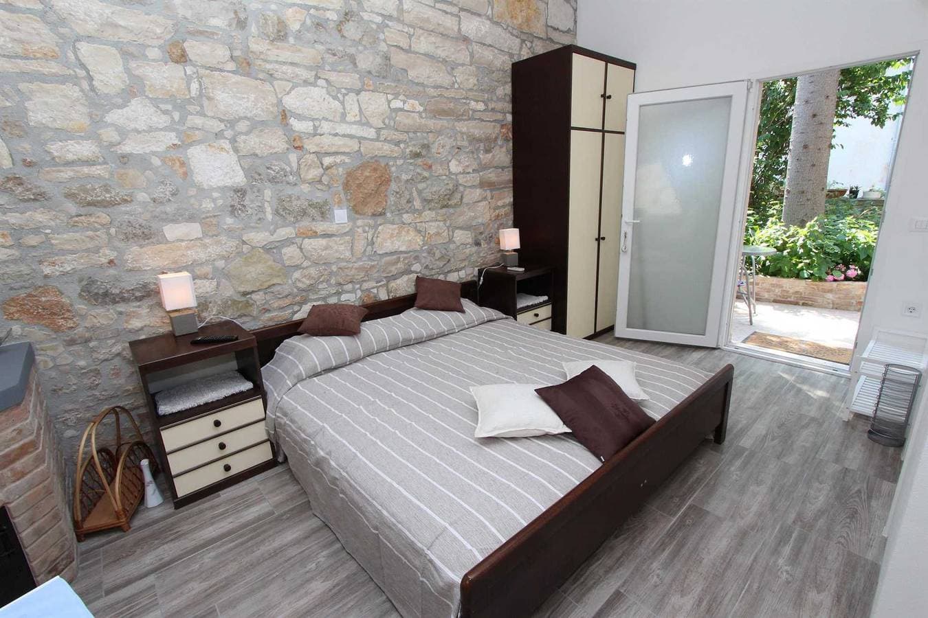 Foto 2 von 23: Santin Studiowohnung mit Terrasse
