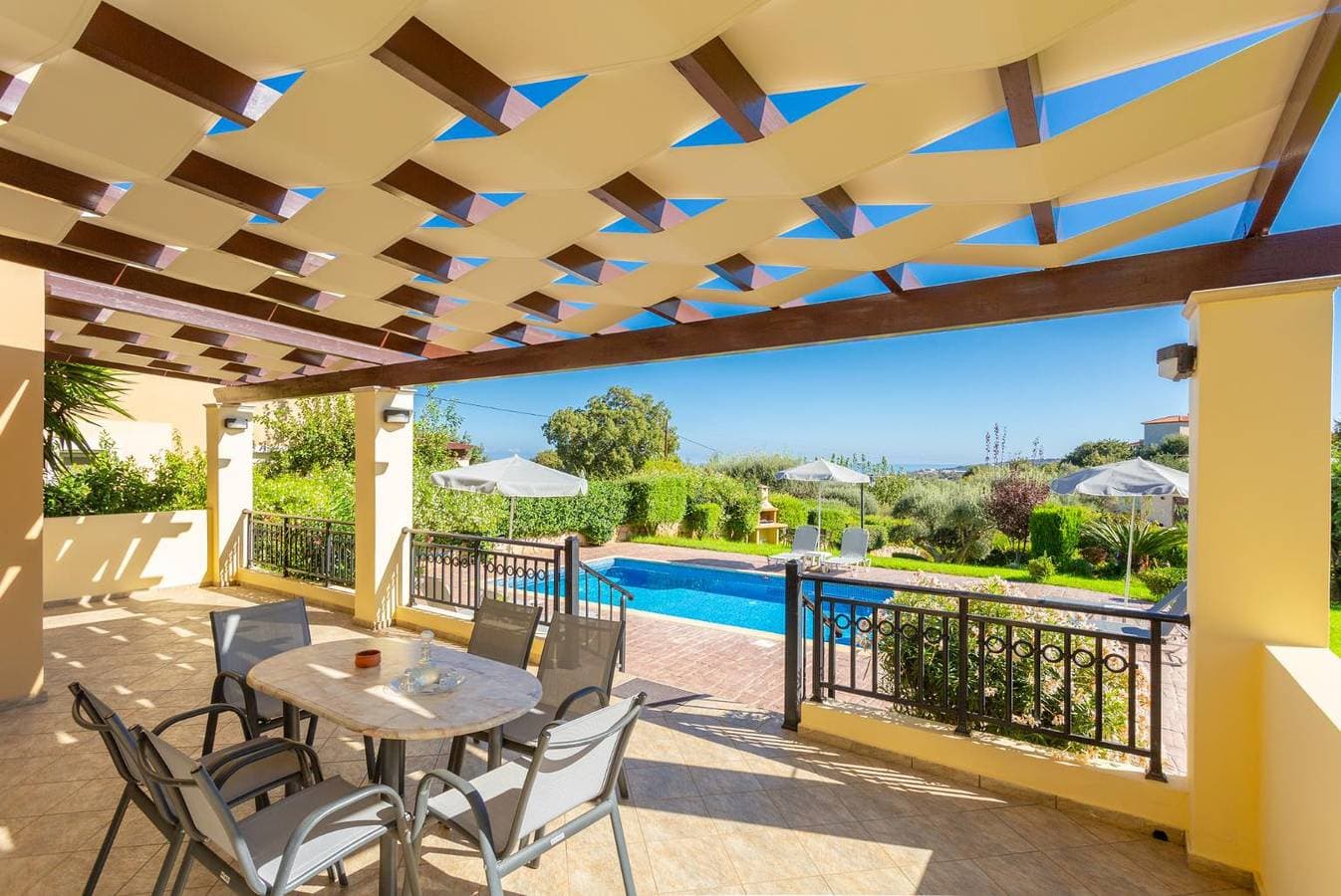 Foto 6 von 30: Villa für 6 Personen mit Terrasse