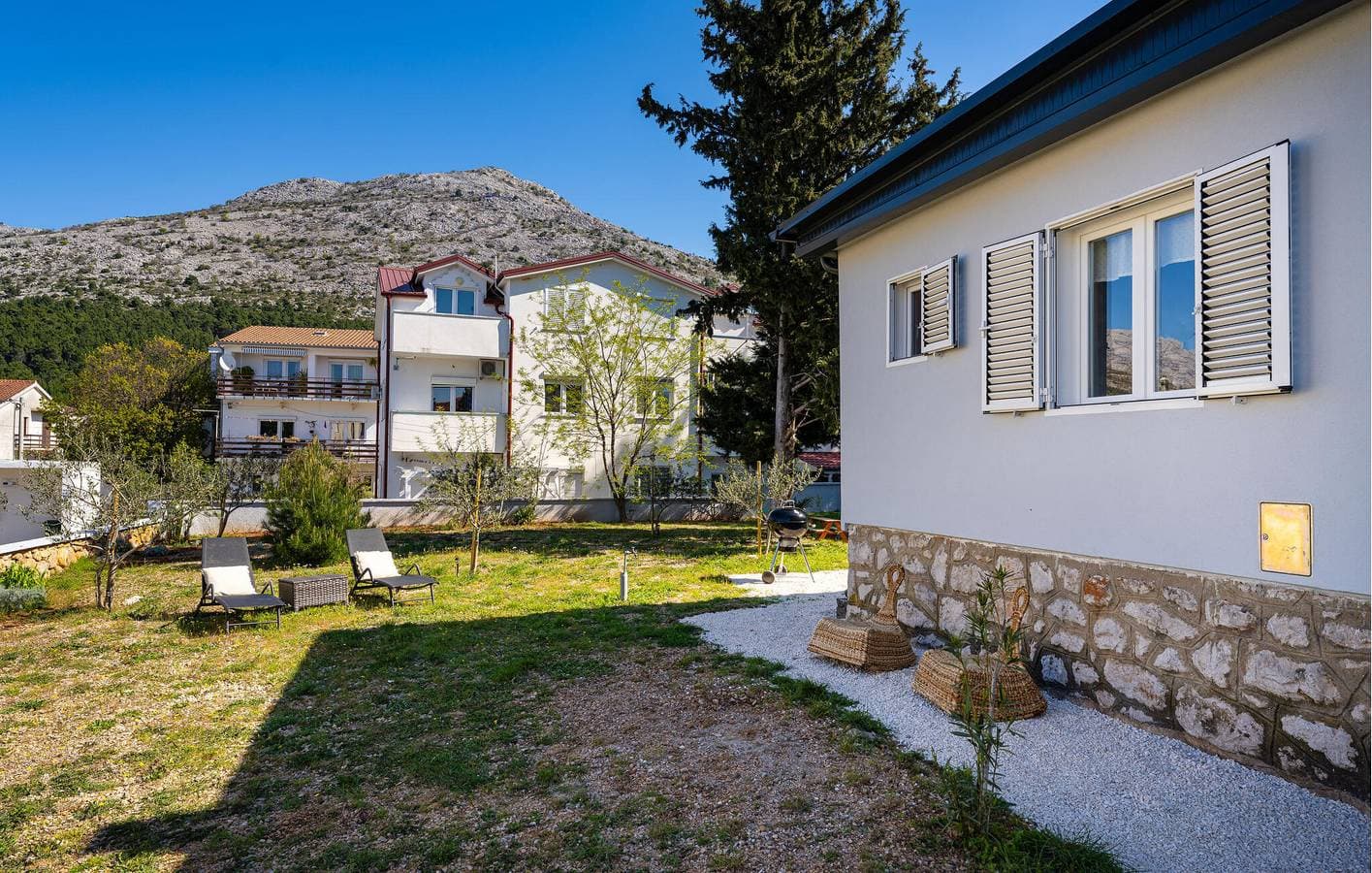 Foto 13 von 37: Gemütlich, 1,5 km vom Strand entfernt: 90 m² große Wohnung mit WLAN, Küche und Terrasse