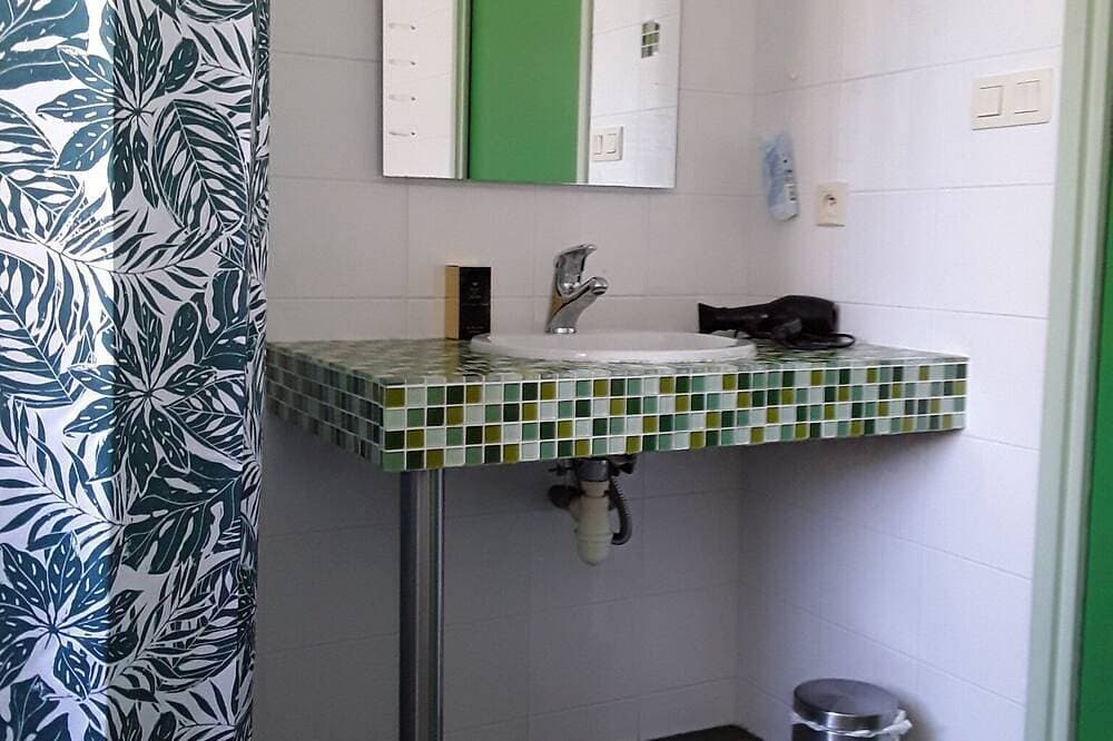 Foto 6 von 19: Location Maison Vacances 4 Personnes - 2 Chambres - à Cleder - Proche de la Mer
