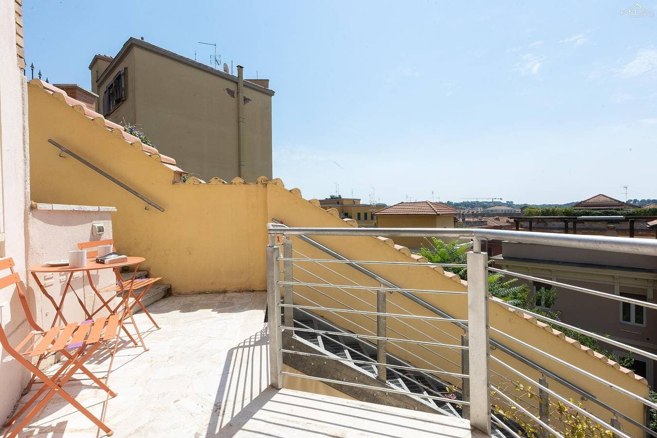 Foto 12 von 50: Ferienwohnung für 6 Personen mit Balkon/Terrasse