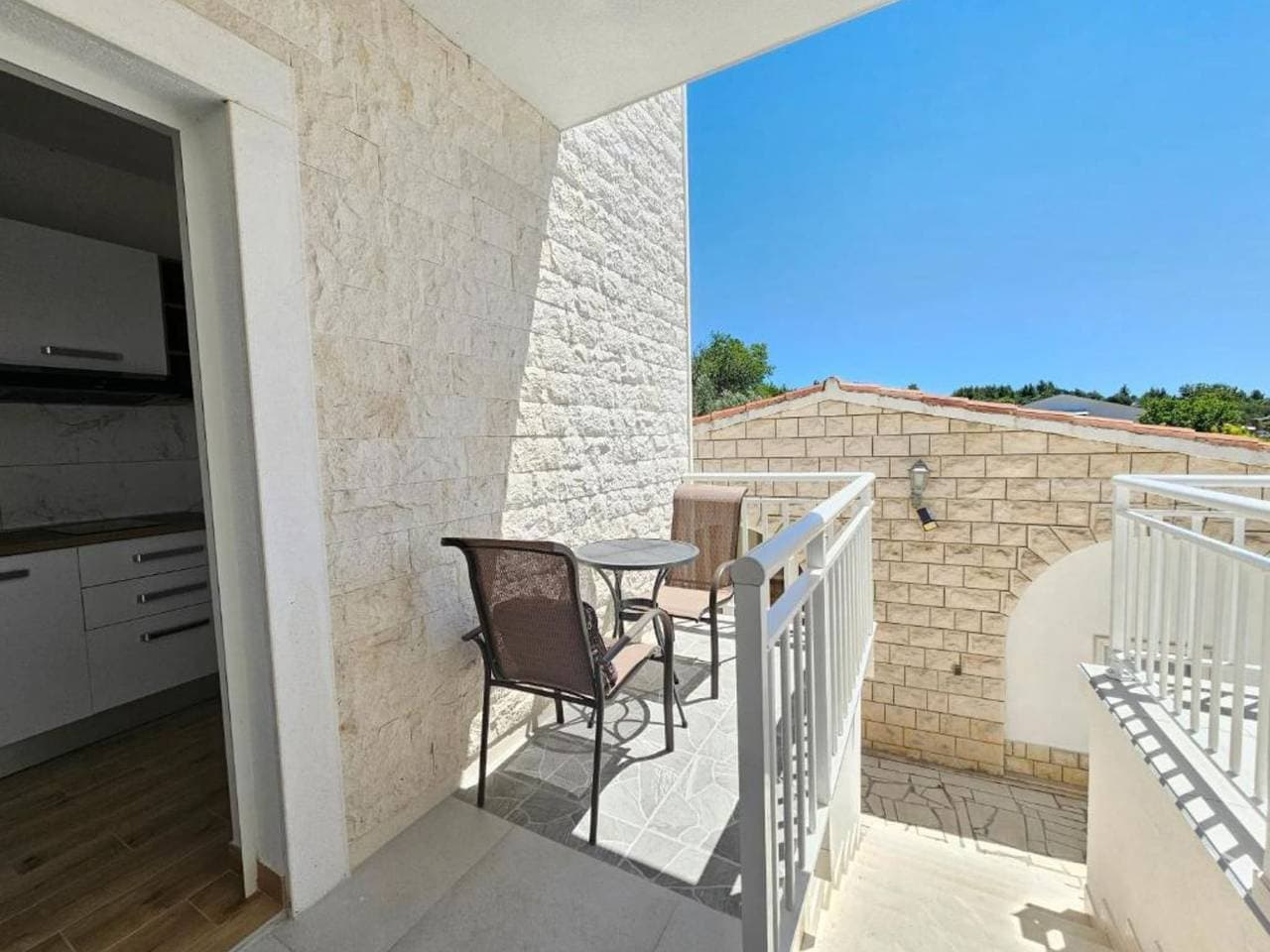 Foto 12 von 43: Adriatic Guesthouse Balota with Shared Pool- Bungalow with Terrace (1)