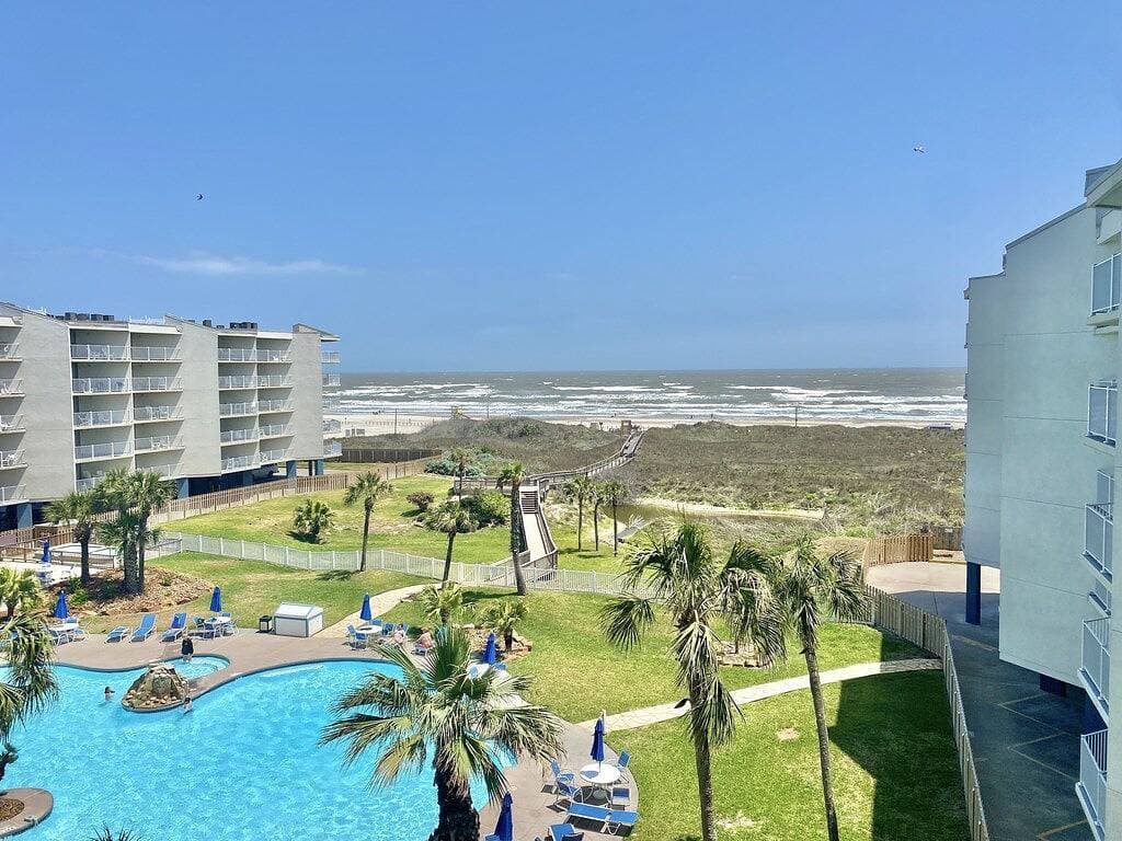 Foto 4 von 11: Sandcastle Condominium Unit 426