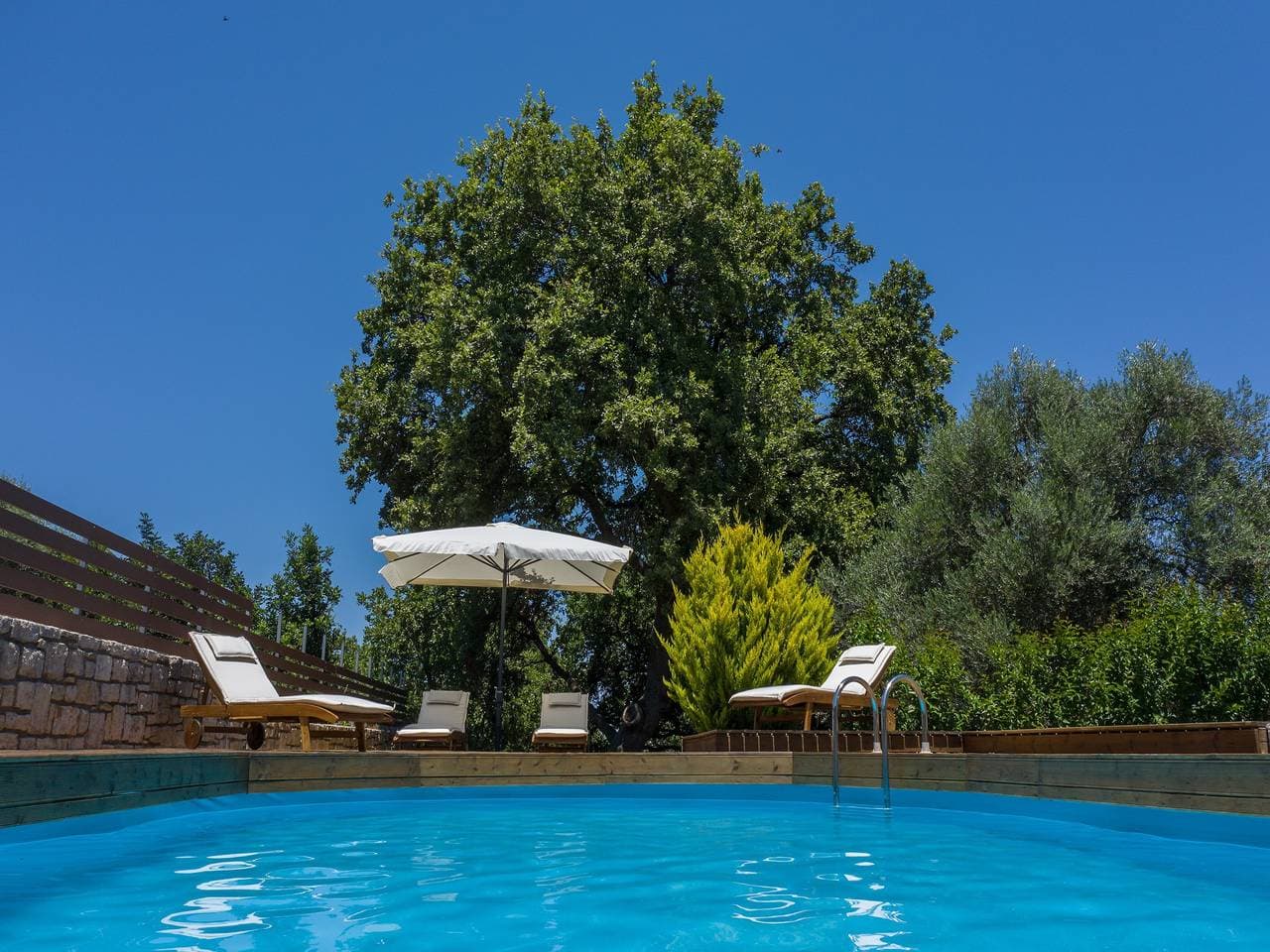 Foto 7 von 28: Villa in Prines mit Pool und Garten