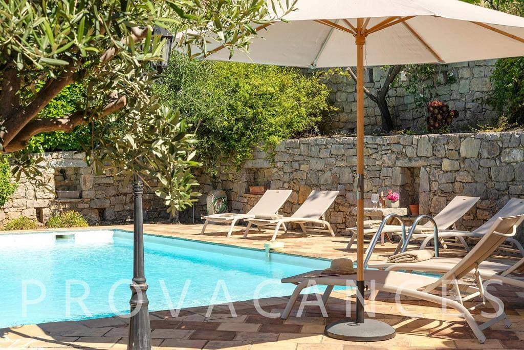Foto 7 von 72: Ferienhaus mit Pool in Fayence