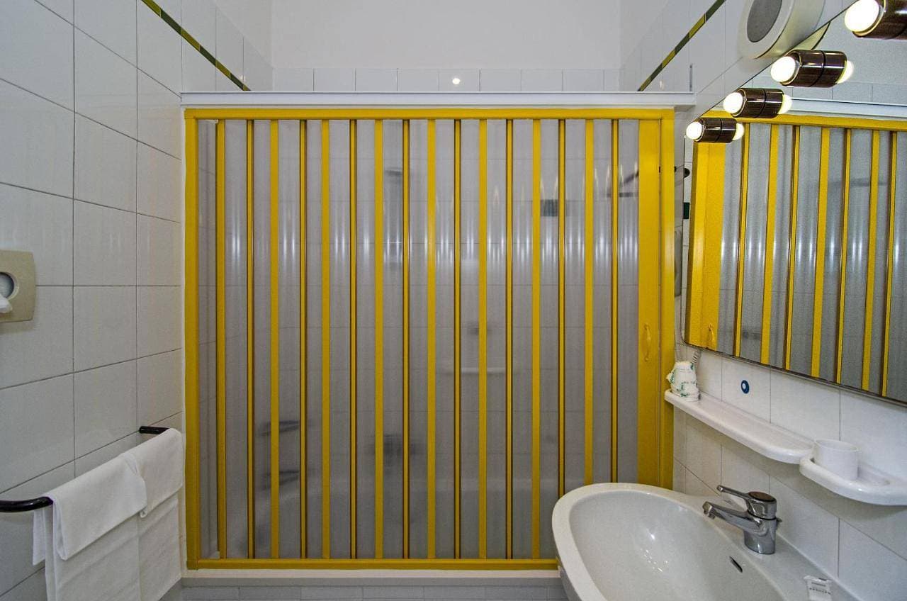 Foto 6 von 21: Quadruple Room