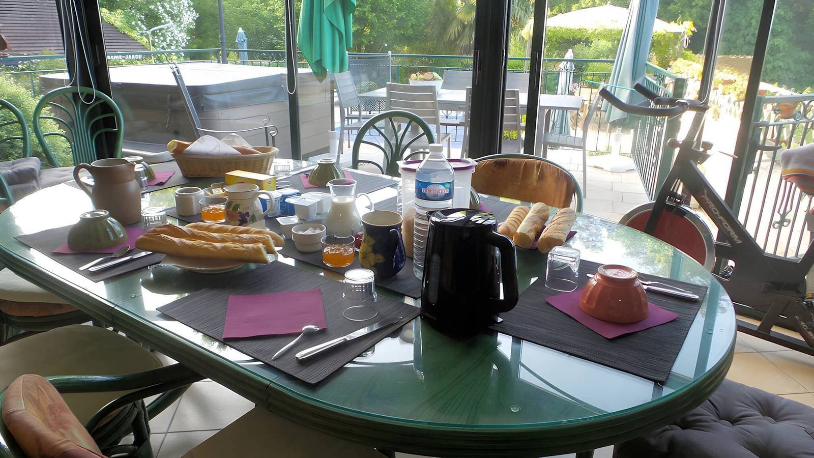Foto 6 von 13: Bed and Breakfast 'Blanche De Castille' mit Gemeinschaftsterrasse, Garten & WLAN