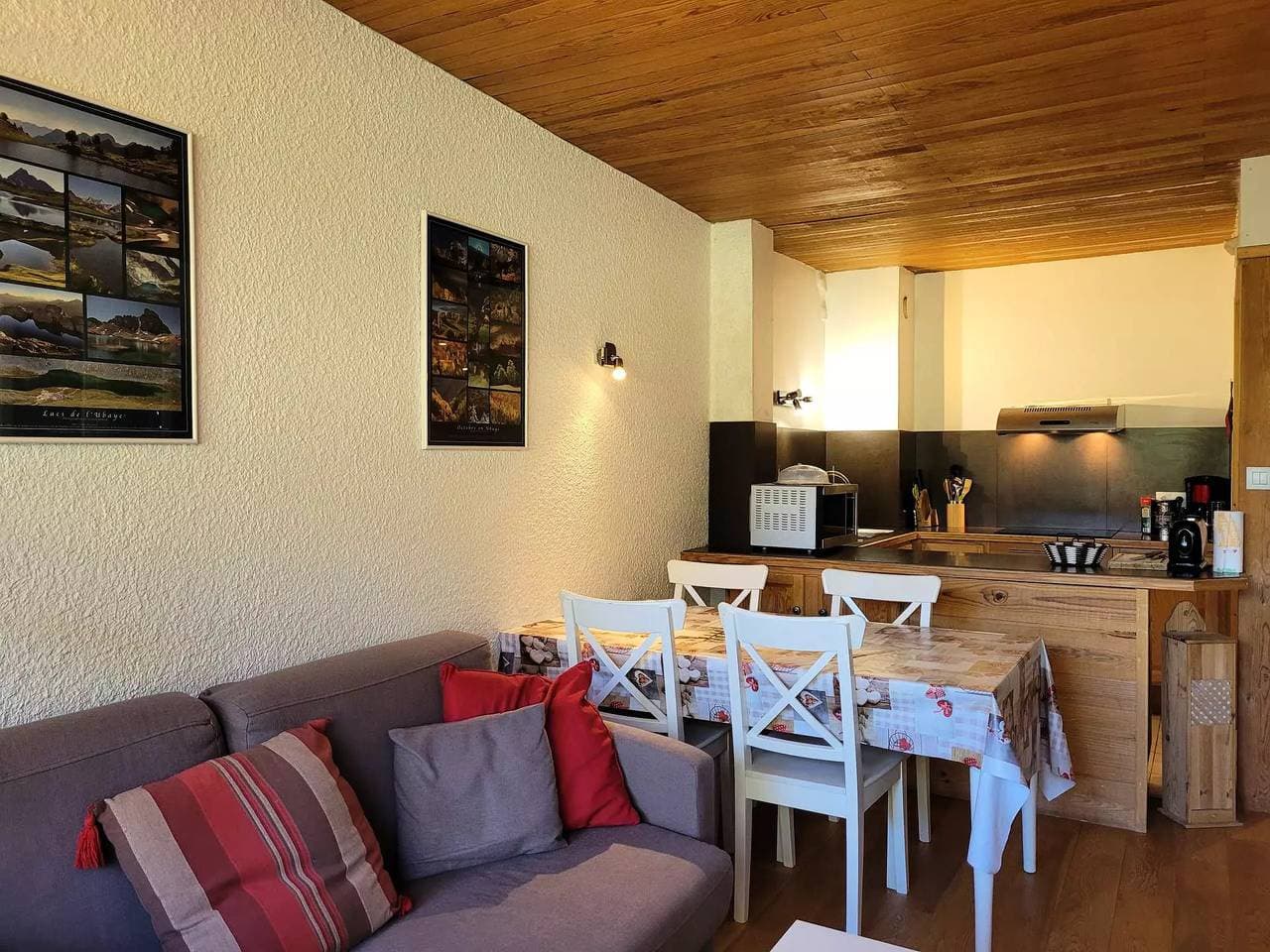 Foto 13 von 14: Schöne renovierte Wohnung, 2 Schlafzimmer, 2 Badezimmer, 58m2