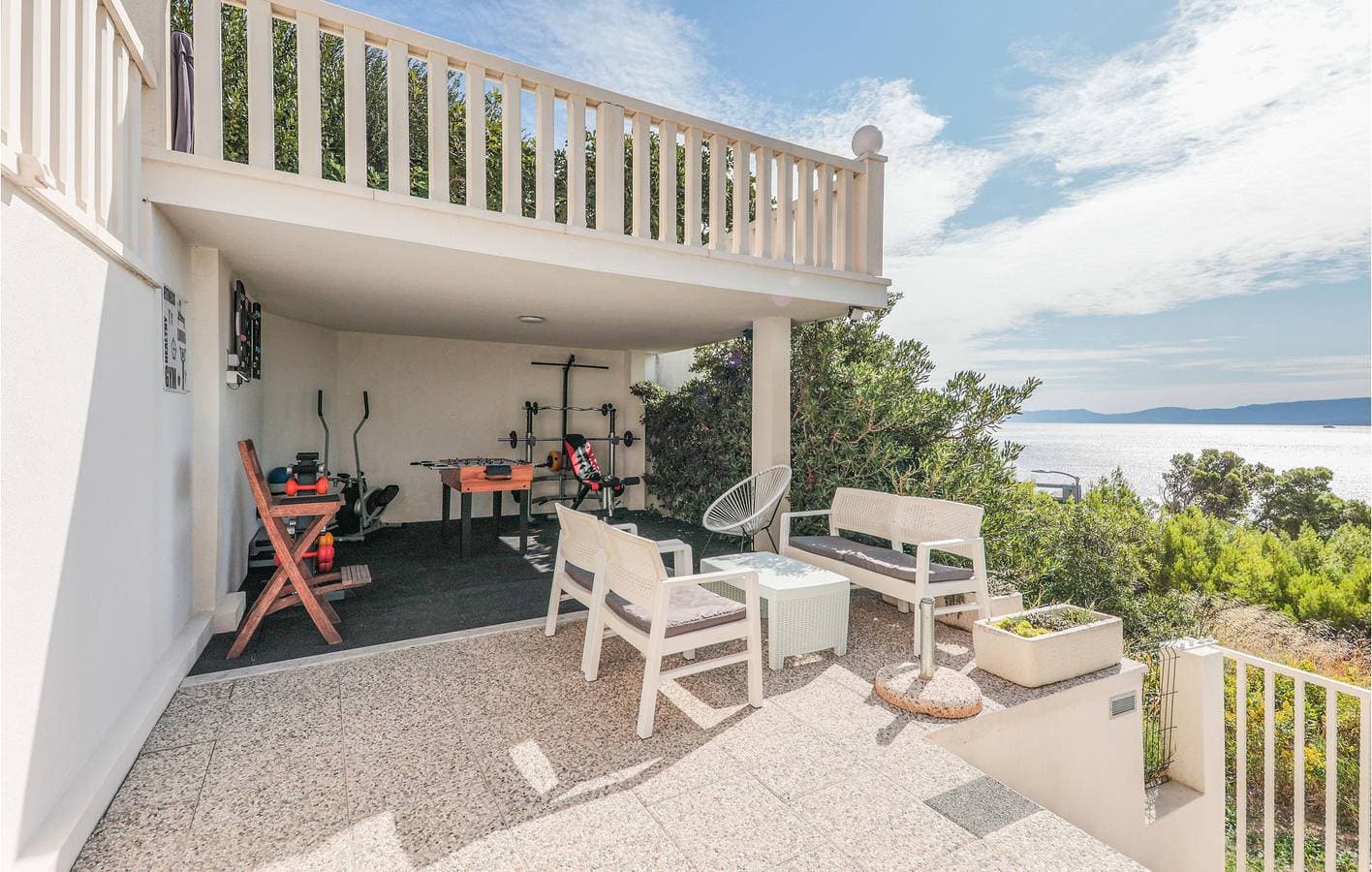 Foto 9 von 34: Charmante Unterkunft, 1,5 km vom Strand entfernt: Stilvolles 70 m² großes Apartment mit Pool und WLAN