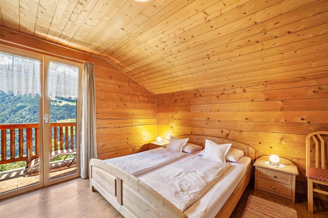 Foto 13 von 34: Ferienwohnung 'Almbergerhof Wohnung Hirzer' mit Bergblick und Balkon